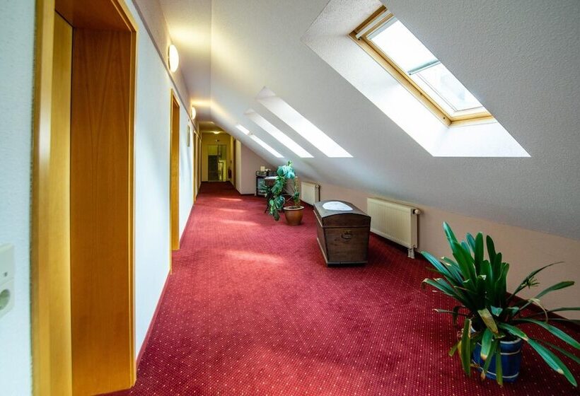 Отель Gasthof Zur Heinzebank