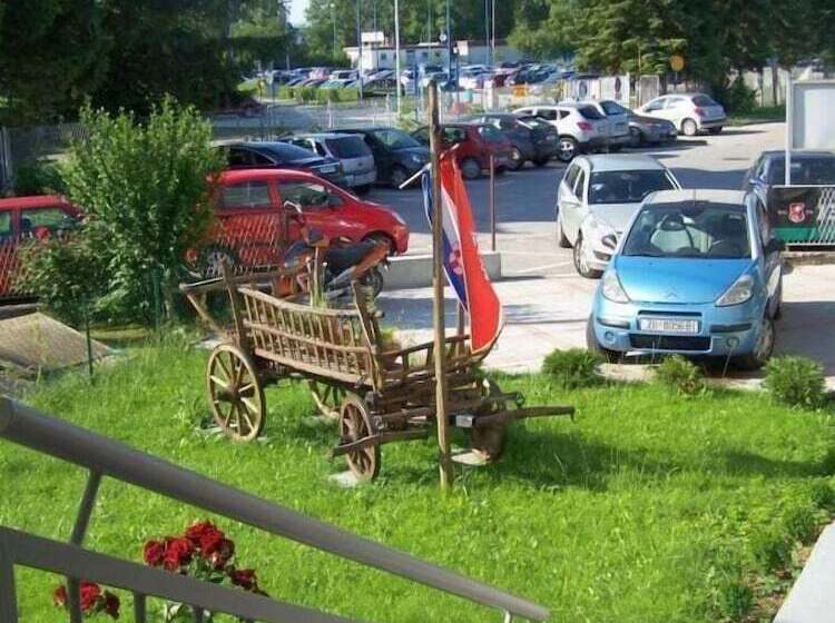 فندق Guest House Ivac Inn Zagreb Airport