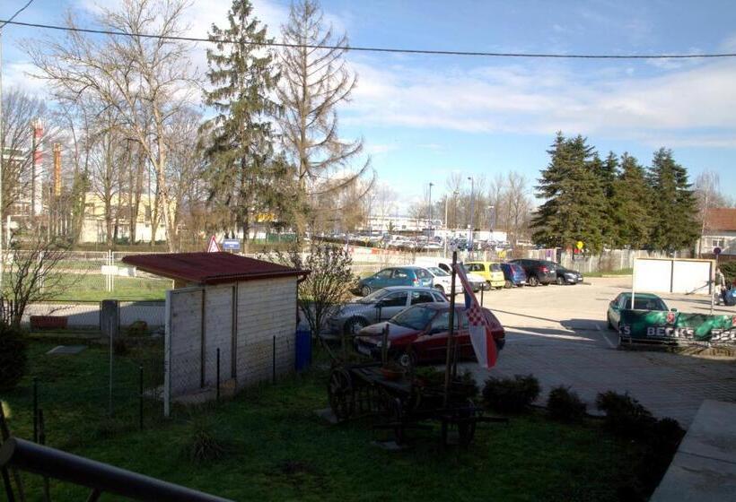 فندق Guest House Ivac Inn Zagreb Airport