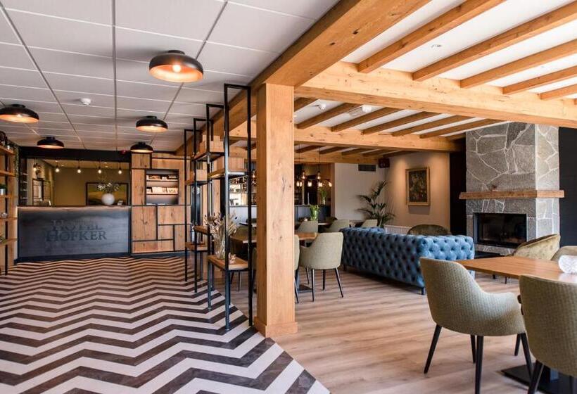 בית מלון כפרי Hofker