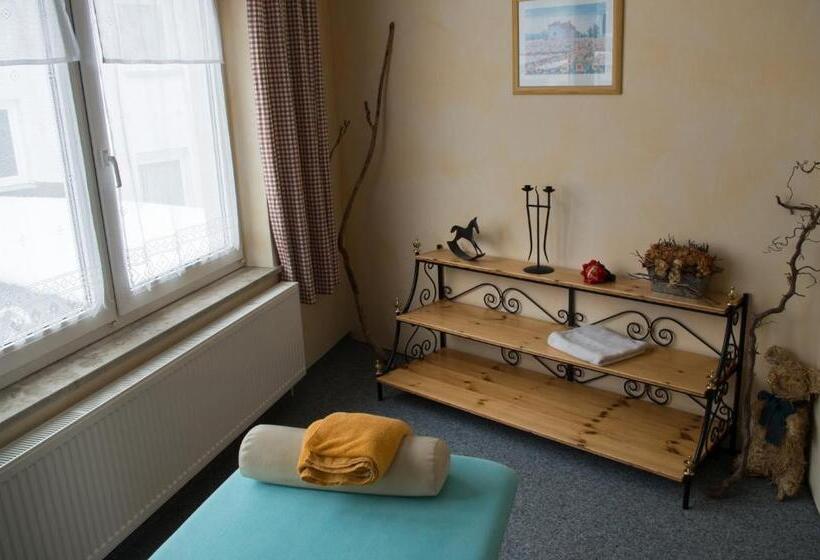 Отель Pension Zum Löwen, Sauna, Parkplatz, Frühstück