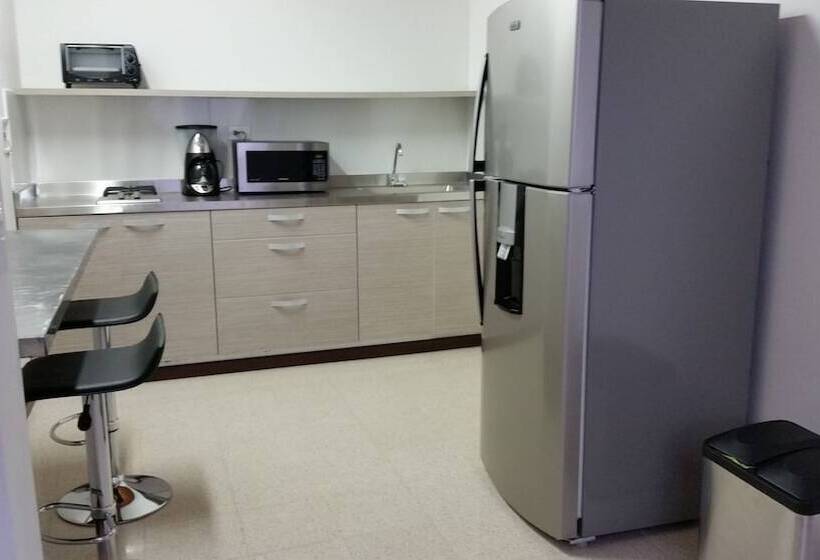 酒店 Hostal Lleras Calle 8