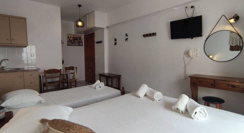 Отель Kapetanos Rooms