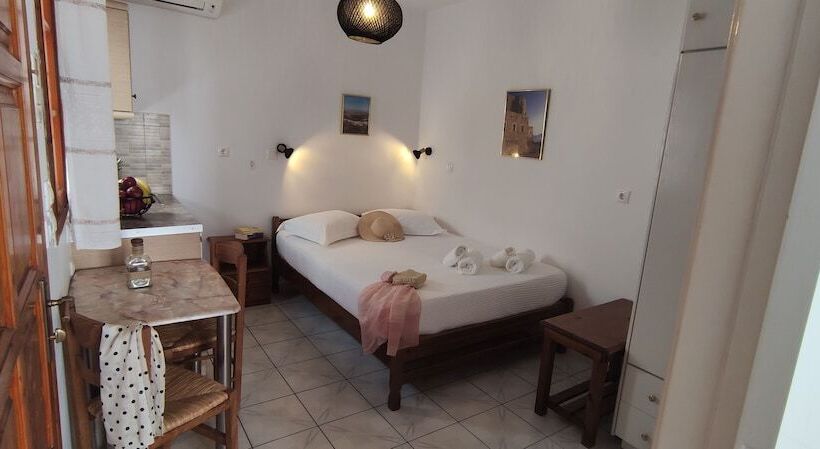 Отель Kapetanos Rooms