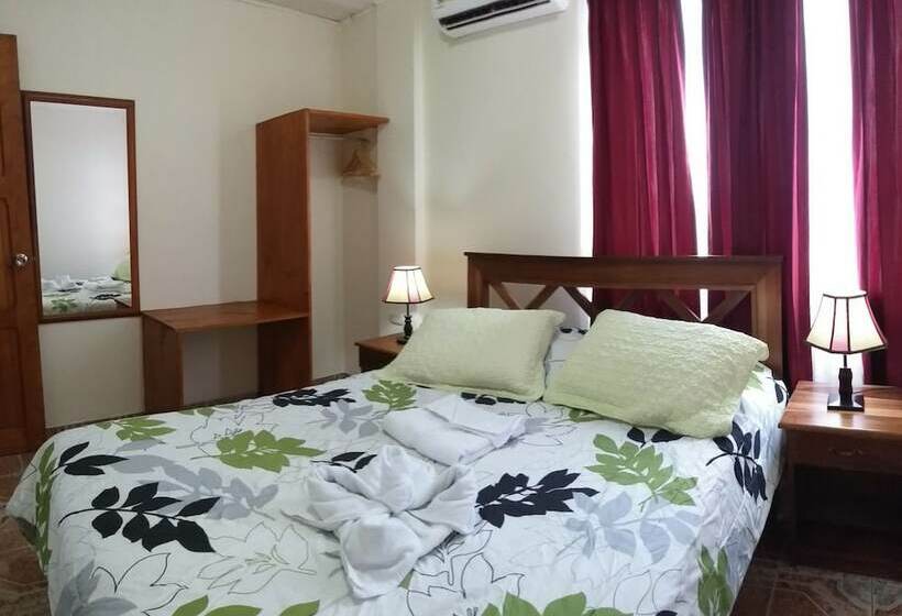 호텔 La Fortuna Rooms