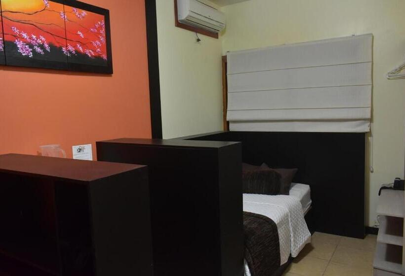 هتل La Laguna Galapagos