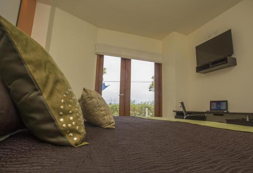 هتل La Laguna Galapagos