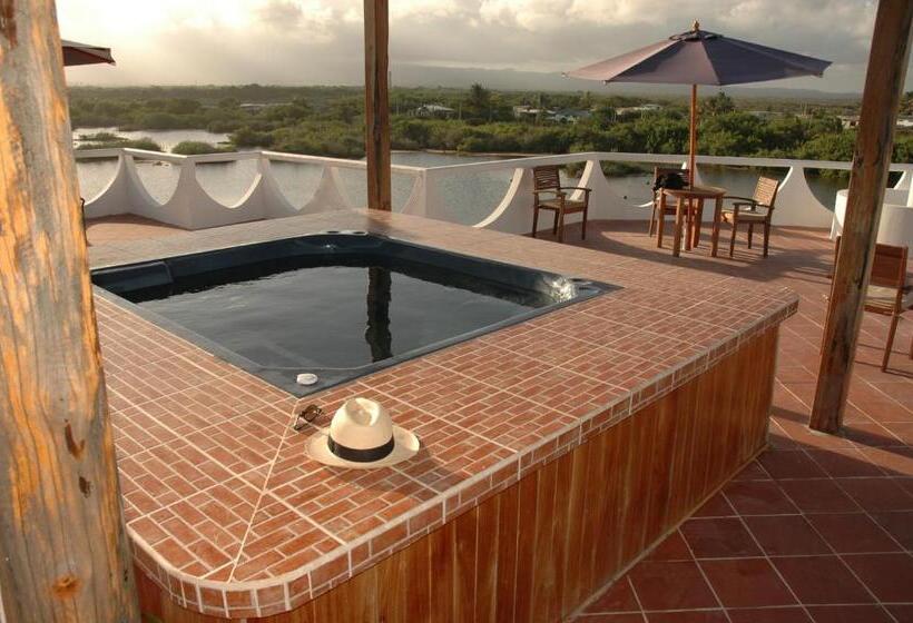 هتل La Laguna Galapagos