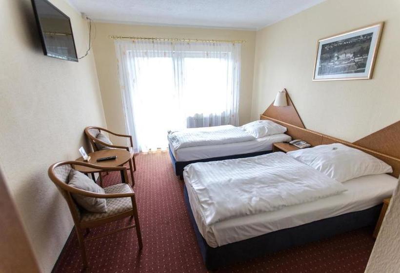 Отель Landgasthof Sternbräu