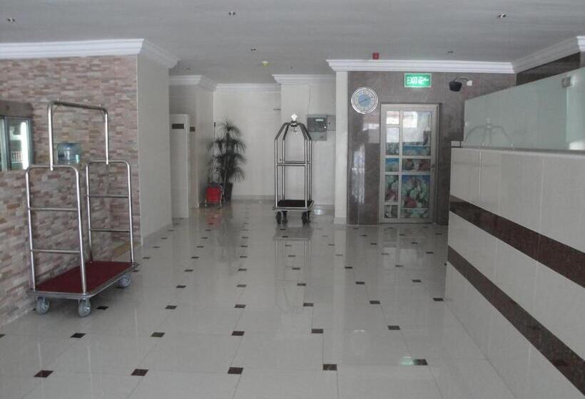 Marina Royal Hotel Suites