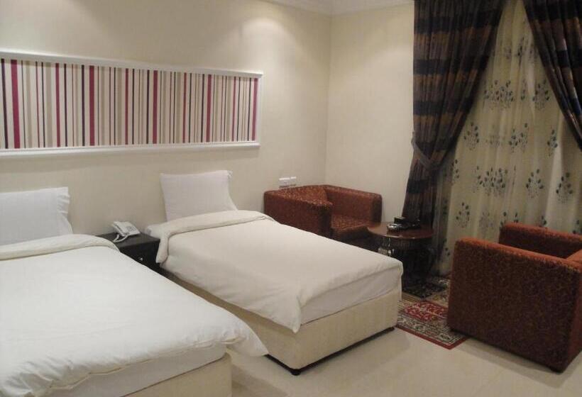 Marina Royal Hotel Suites