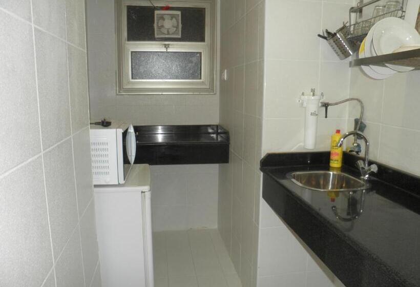 Marina Royal Hotel Suites