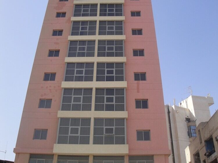 Marina Royal Hotel Suites