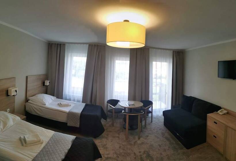 酒店 Nat Sarbinowo