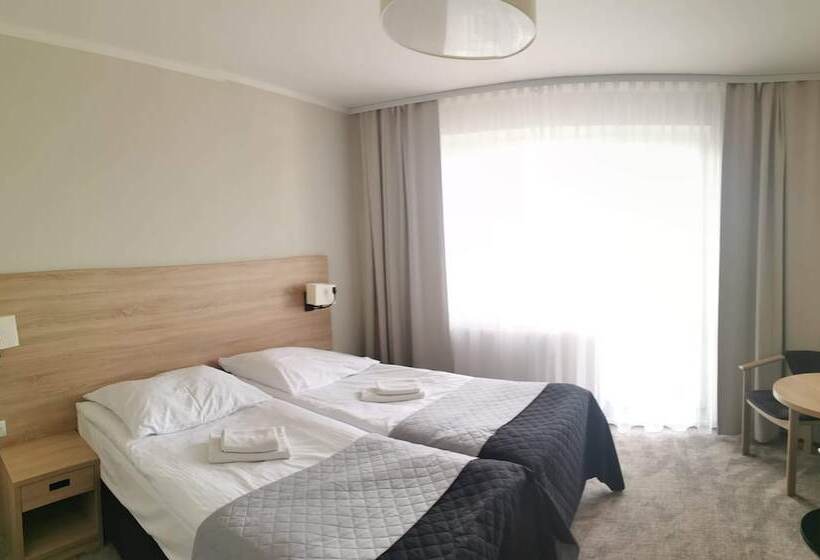 酒店 Nat Sarbinowo