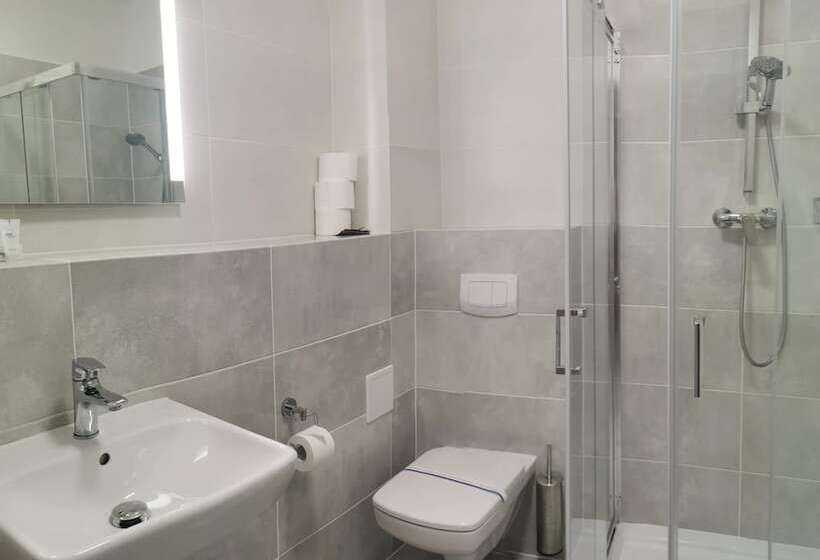 酒店 Nat Sarbinowo