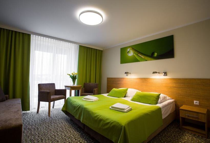 酒店 Nat Sarbinowo