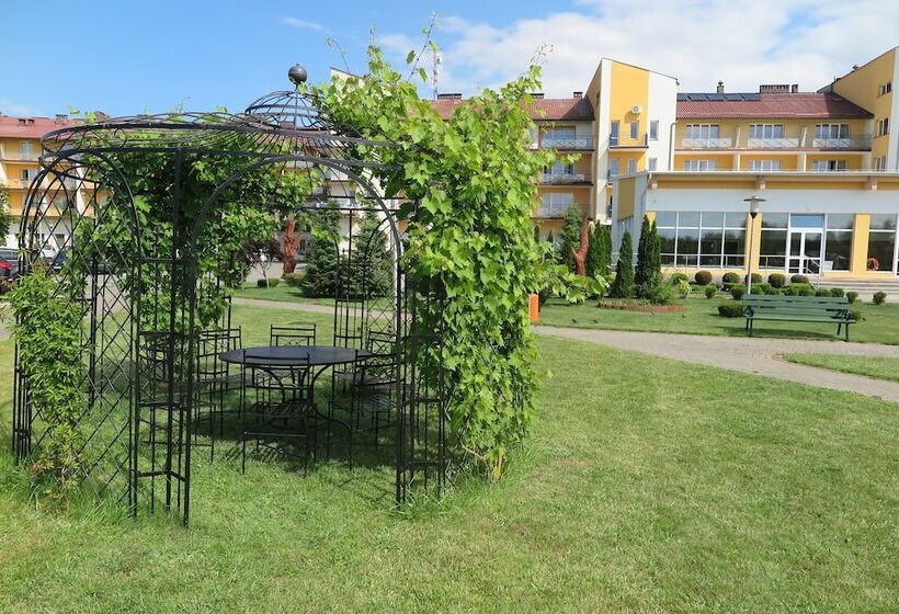 酒店 Nat Sarbinowo