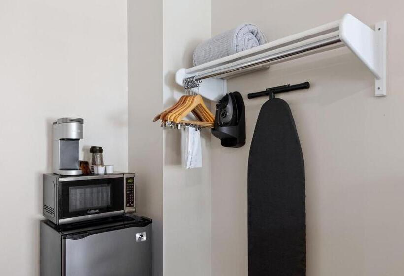 فندق Pelham On Earle