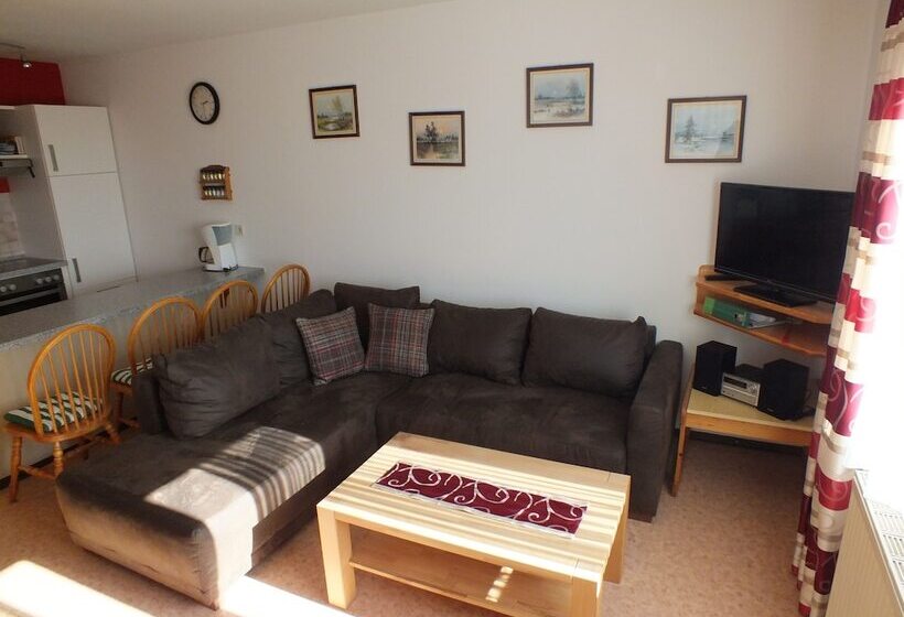 ホテル Pension & Reitschule Fuchsenhof