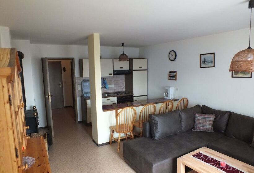 ホテル Pension & Reitschule Fuchsenhof