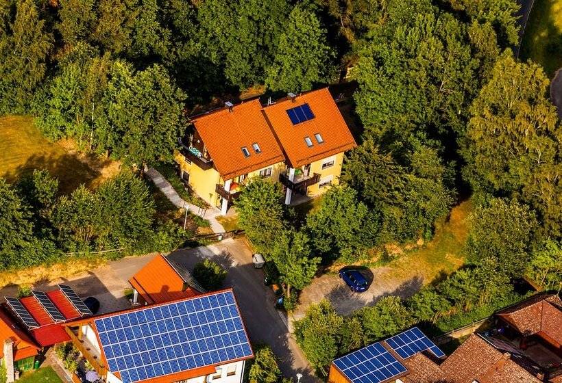 ホテル Pension & Reitschule Fuchsenhof