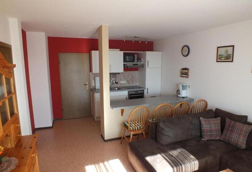 ホテル Pension & Reitschule Fuchsenhof