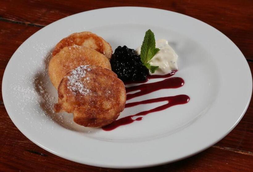 בית מלון כפרי Plesivec