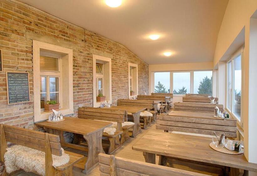 בית מלון כפרי Plesivec