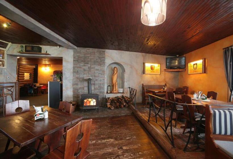 בית מלון כפרי Plesivec