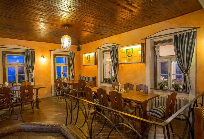 בית מלון כפרי Plesivec