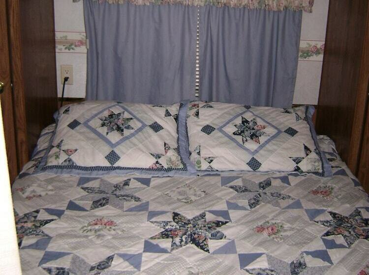 בית מלון כפרי Ponderosa Rv Resort