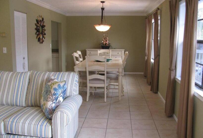 ホテル Queens Gate Resort