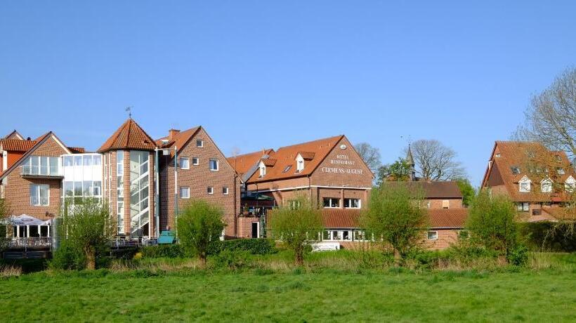 ホテル Restaurant Clemensaugust