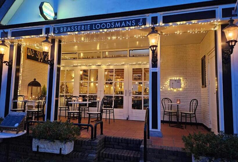 فندق Restaurant Loodsmans Welvaren