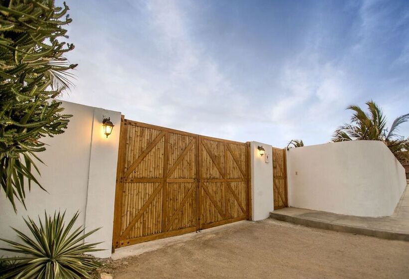 Отель órganos Beach Bungalows & Suites