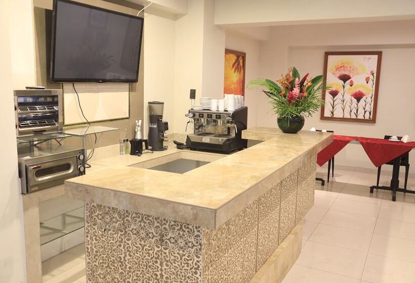 هتل Samiria Jungle