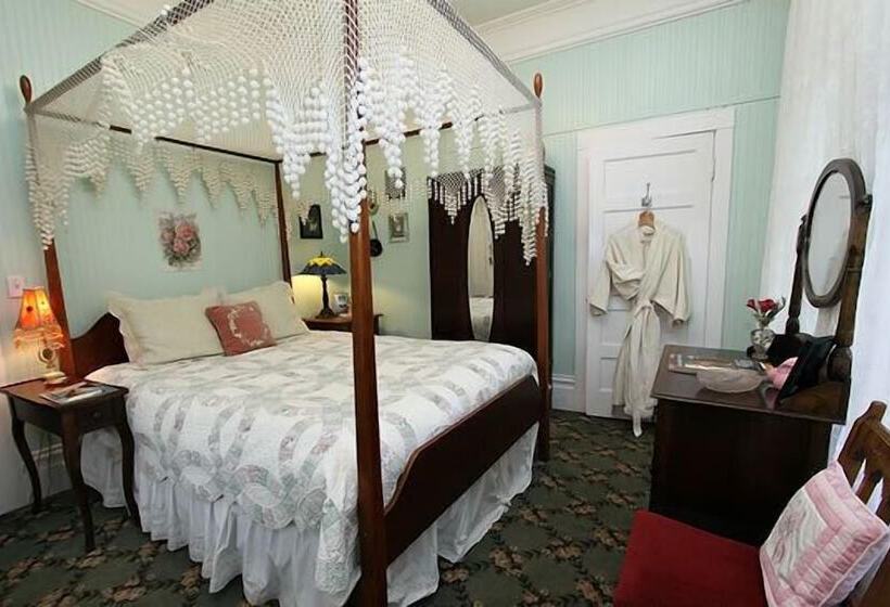 Отель Santa Nella House