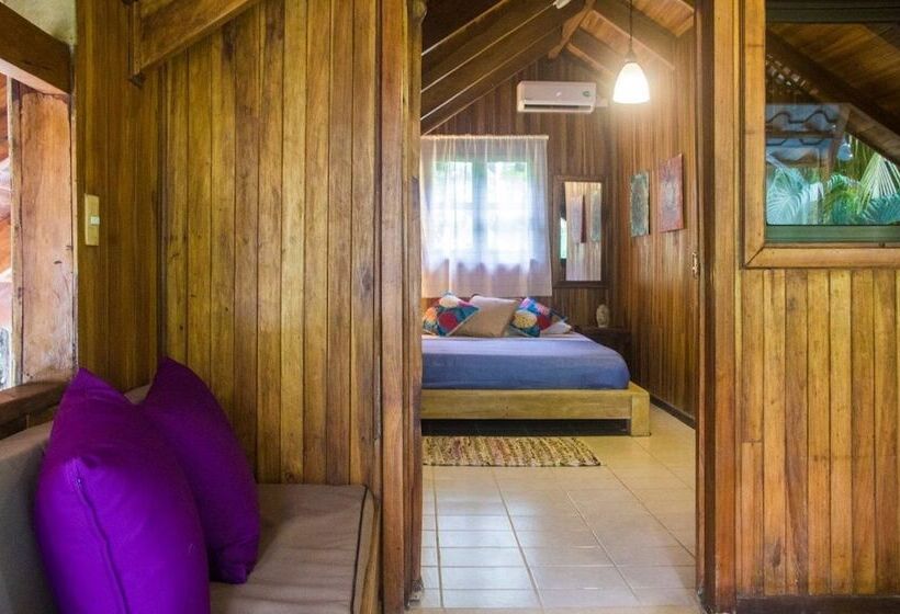 בית מלון כפרי Santascabinas