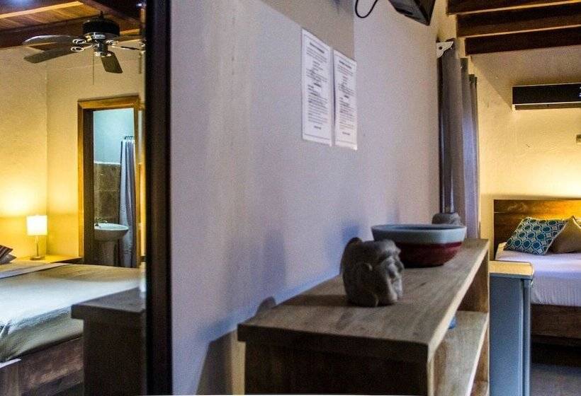 בית מלון כפרי Santascabinas