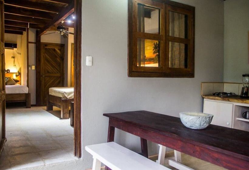 בית מלון כפרי Santascabinas