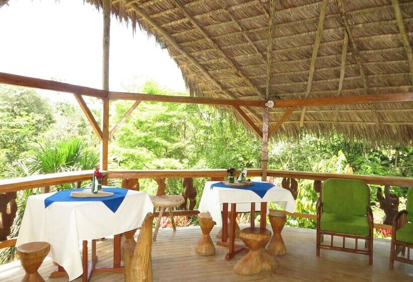 هتل Suchipakari Jungle Lodge