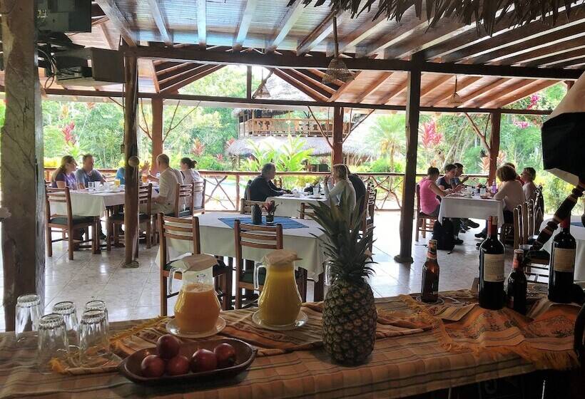 هتل Suchipakari Jungle Lodge