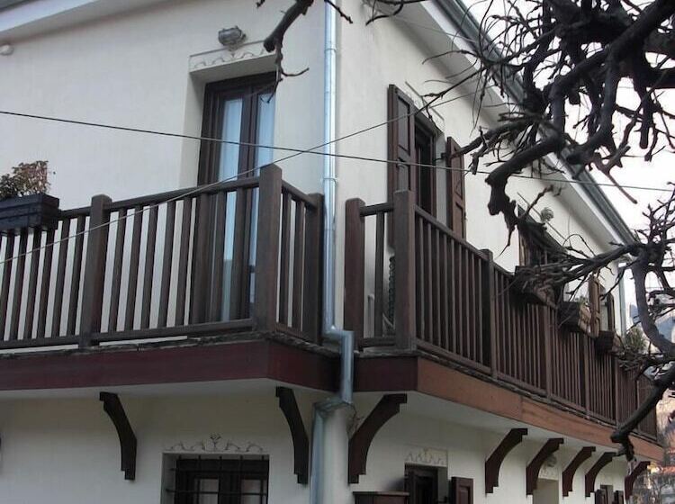 בית מלון כפרי Thalia Rooms