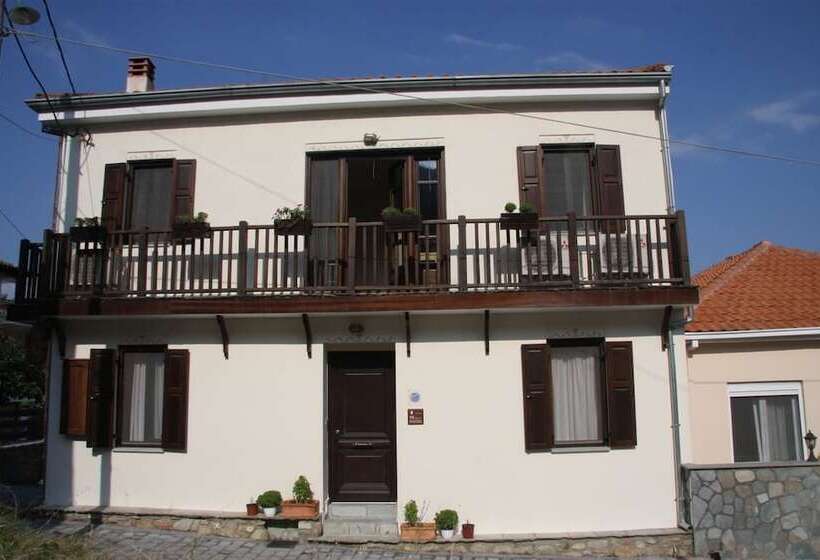 בית מלון כפרי Thalia Rooms