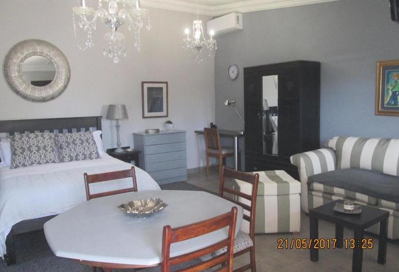 בית מלון כפרי The 3 Chimneys Guest House