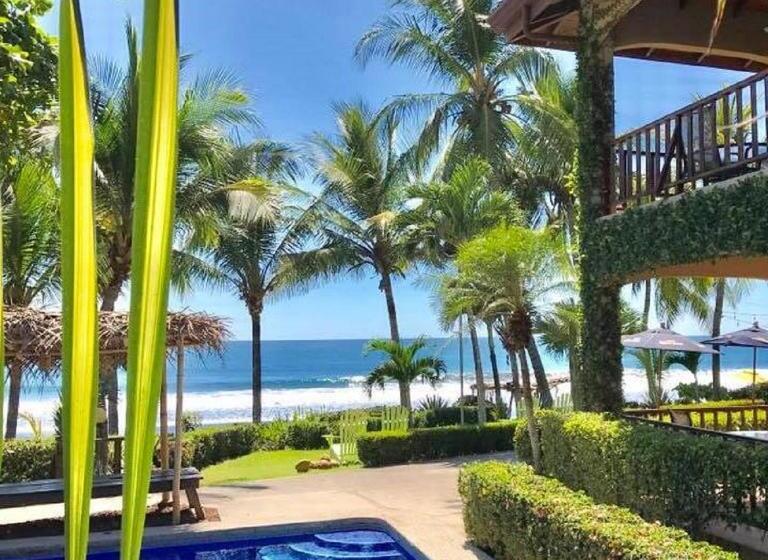 호텔 The Backyard Beachfront