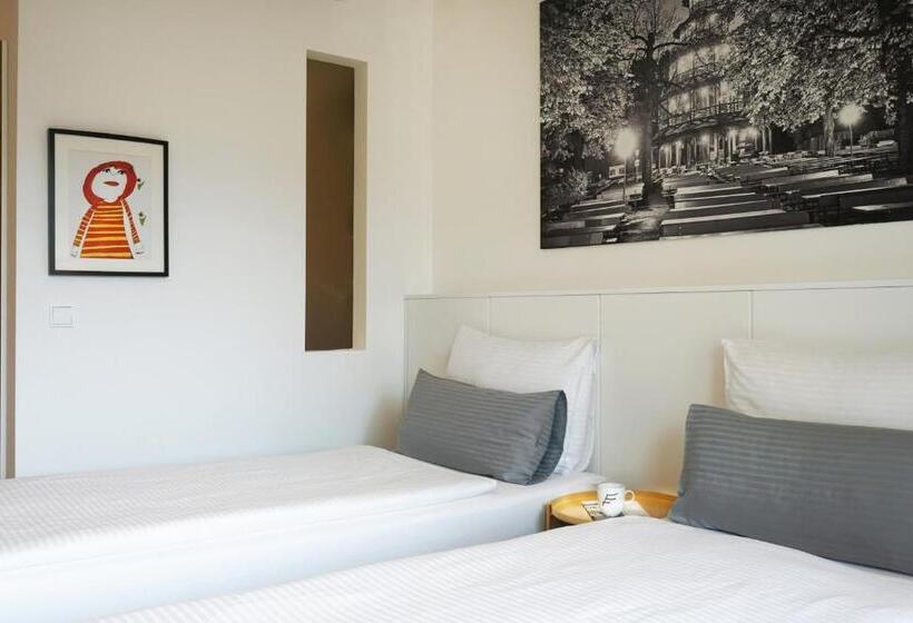 Hotel The Flag München M