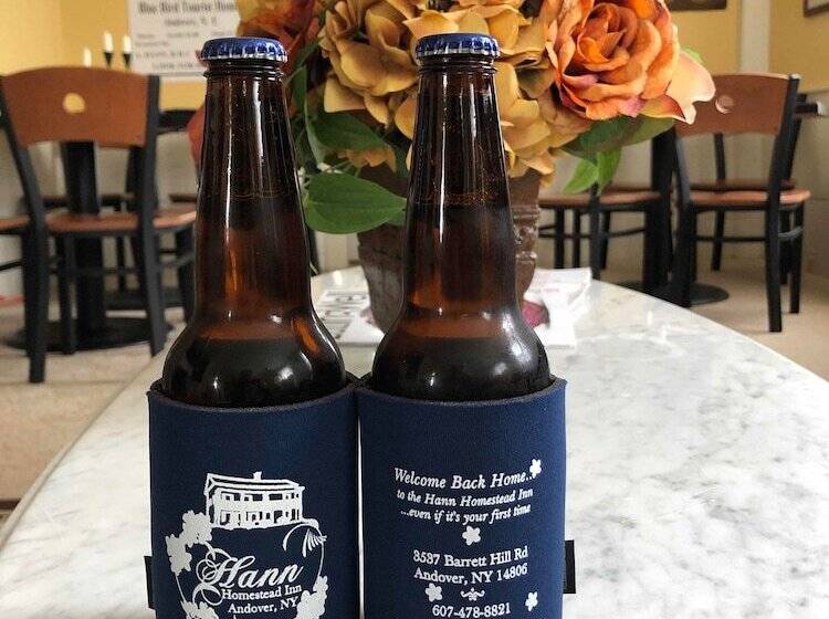 בית מלון כפרי The Hann Homestead Inn