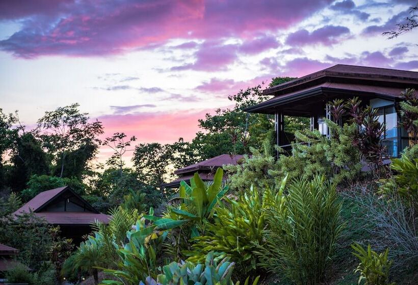 فندق Tiki Villas Rainforest Lodge & Spa